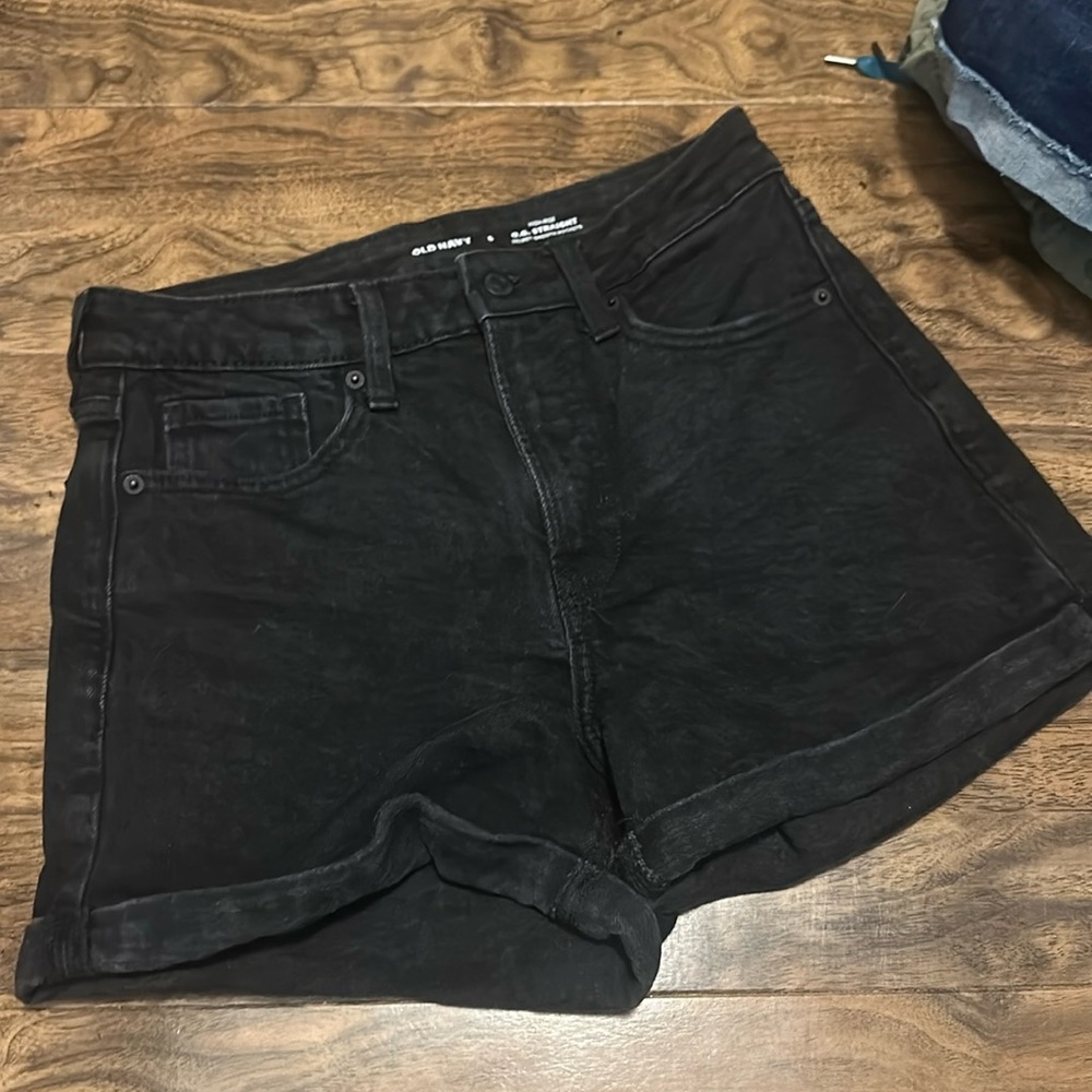 Old Navy High-Rise OG Straight Secret-Smooth Pockets Black Denim Jean Shorts